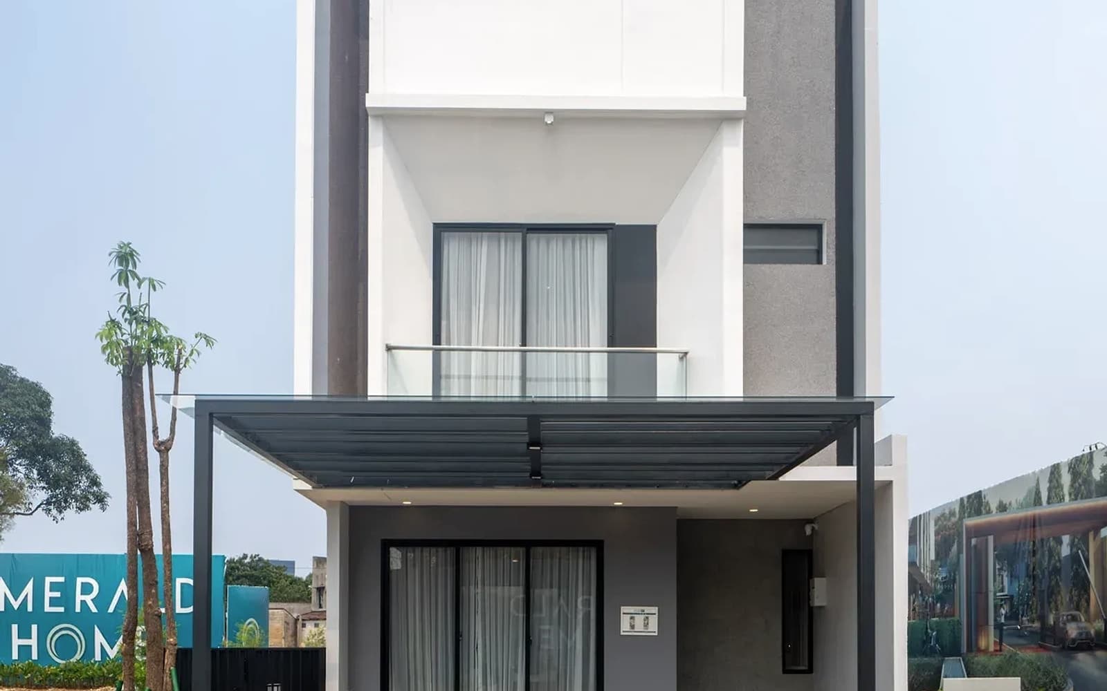 Emerald Home, Emerald