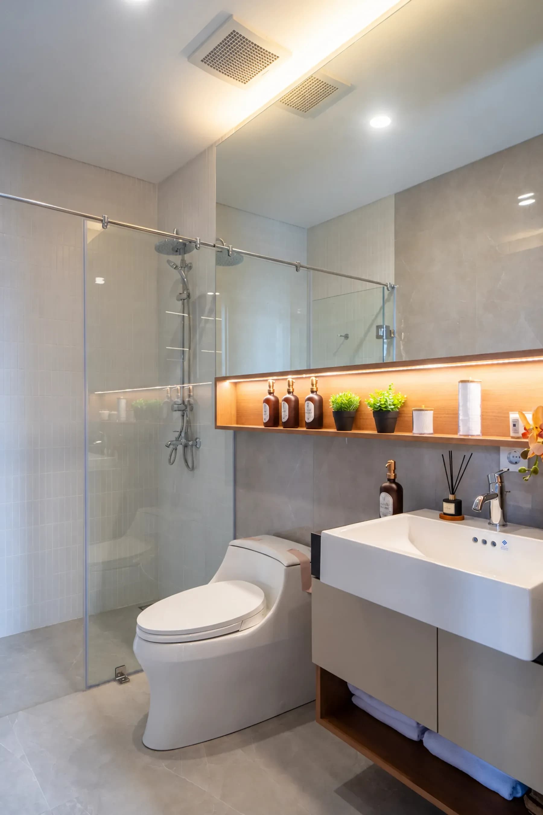 Kamar mandi Botanica Aralia